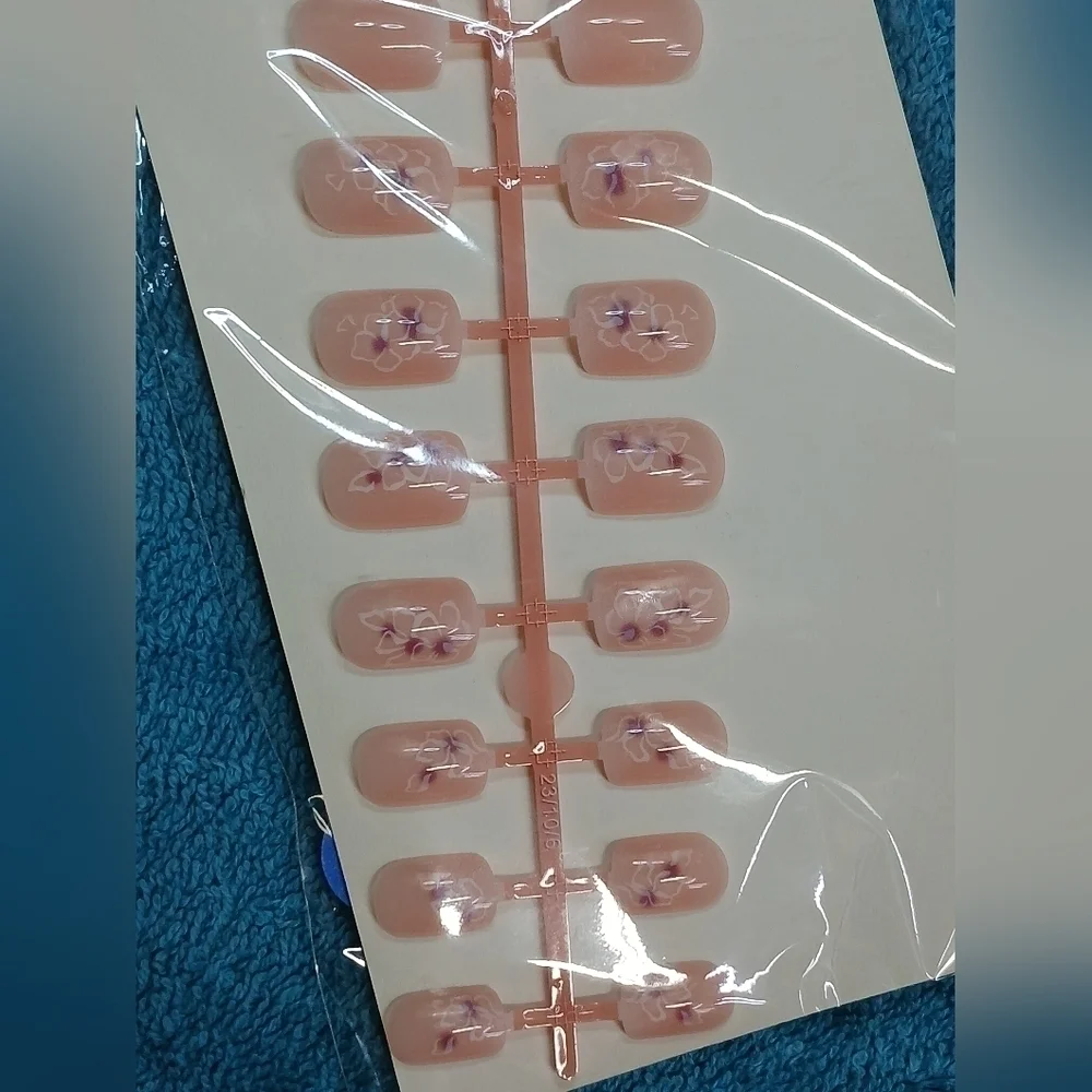 Pink flower floral press on nails 24 pieces new